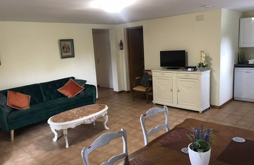 Le Ledat Apartamento | Tranquil fishing & swimming spot on the River Lot