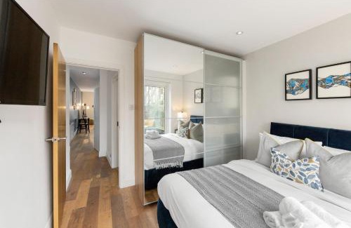 King's Cross Apartamento | Tranquil Flat with Outdoor Space - Prime Location!