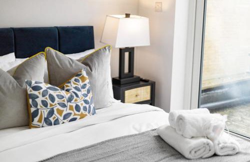 King's Cross Apartamento | Tranquil Flat with Outdoor Space - Prime Location!