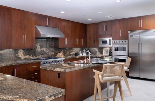Palm Springs Casa | Tranquil Gated & Private Palm Springs Compound with Breathtaking Mountain Views