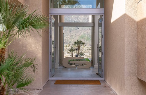 Palm Springs Casa | Tranquil Gated & Private Palm Springs Compound with Breathtaking Mountain Views