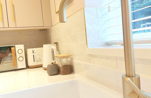 Huyton Casa | Tranquil haven in vibrant Liverpool!