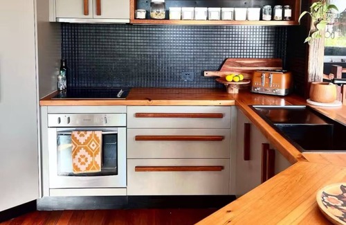 Terranora Casa | Tranquil holiday home. Short drive to wedding & event venues. Child Friendly
