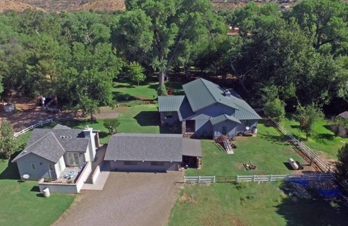 Cornville Casa | Tranquil home with lush outdoor space on the Oak Creek.