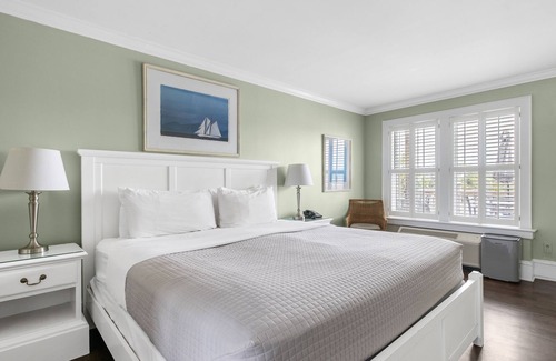 Historic Downtown Manteo Apartamento | Tranquil House Inn - Downtown Waterfront Manteo - 1 King Premium Room 21