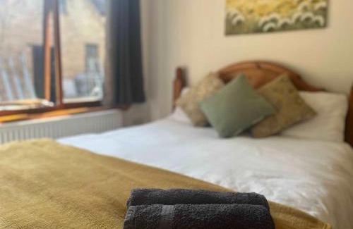 West Grinstead Casa | Tranquil One Bedroom Countryside Retreat