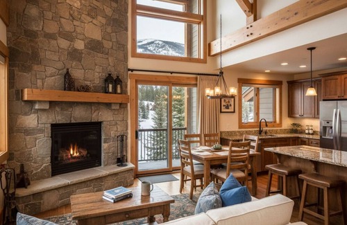 Island Park Complejo | Tranquil resort with fitness room in Island Park