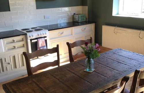 Llanfyllin Casa | Granero convertido aislado en el corazón del medio rural de Gales.