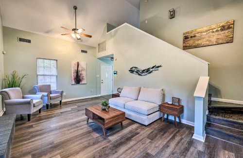 Mid America Casa | Tranquil Retreat with Dock on Lake Hamilton!