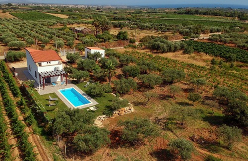 Menfi Casa | Ambiente tranquilo para un descanso relajante en La Casa degli Ulivi
