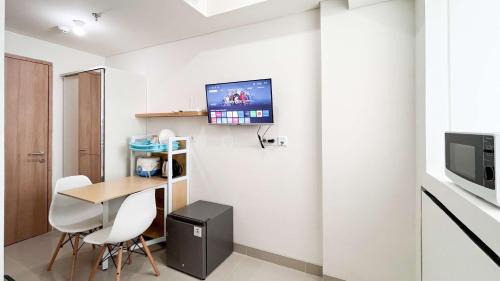 Makassar Apartamento | Tranquil Studio (No Kitchen) Apartment Bandaraya - Tallasa City Makassar By Travelio