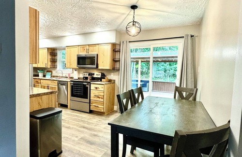 Altoona Casa | Tranquil views greet you at the front door of this home!