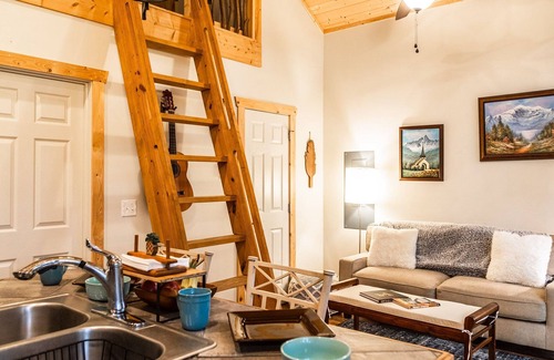 Fletcher Chalet De Esquí | Tranquil, wooded chalet near Asheville and Hendersonville