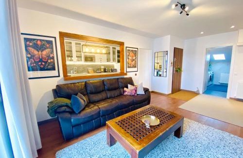 Ghimbav Apartamento | Transylvania Petals