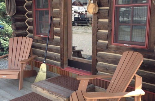 West Yellowstone Cabina | Trapper Cabin $ 185 Night CADA NOCHE - 1 noche Min - Sin tarifa de limpieza