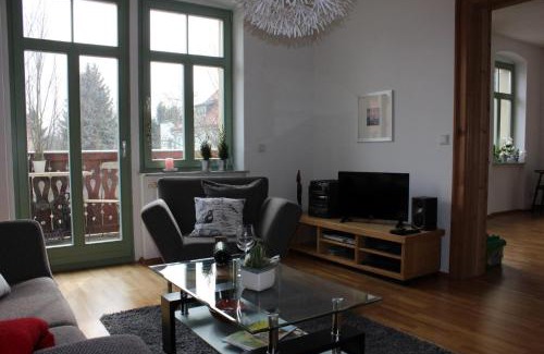 Strehlen Apartamento | Traumhafte Etagenwohnung in Günderzeitvilla