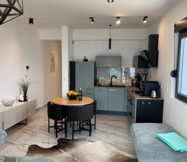 Denovici Apartamento | traumhaftes Apartment mit Meerblick in der Bucht von Kotor