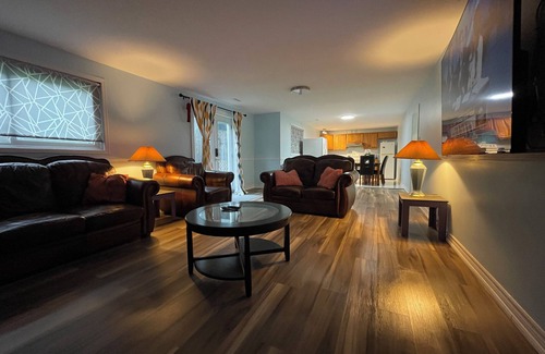 Courtice Casa | Travelers Home -3 Bedroom Home