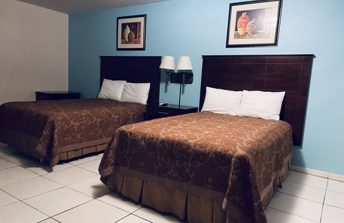 Clearwater Hotel | Travelers Inn Clearwater