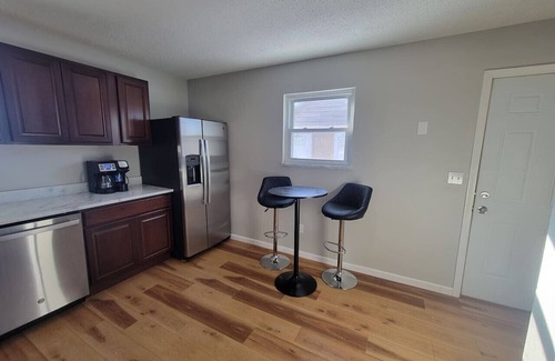 Pontoon Beach Casa | Travelers Luxury Escape