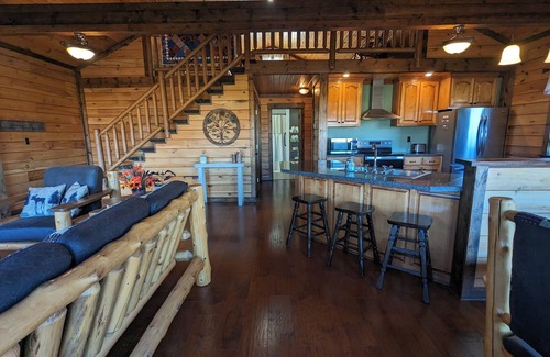 Windsor Cabina | Rose of Sharron Cottage