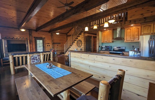 Windsor Cabina | Rose of Sharron Cottage