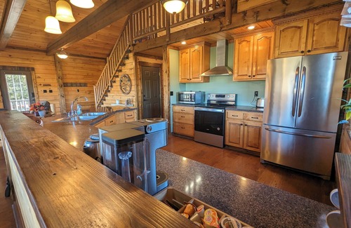 Windsor Cabina | Rose of Sharron Cottage