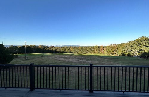 Greenville - Spartanburg Casa | Travelers Rest, Furman, Greenville, and a mountain view!