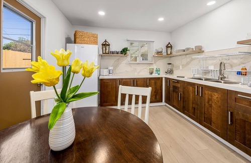 North Clairemont Casa | Travelers Retreat! Central-Coastal San Diego Location. Pet Friendly!