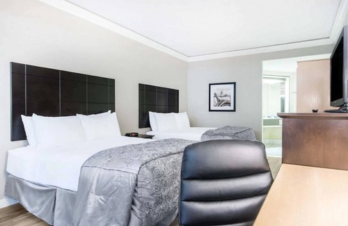 Mauricie Hotel | Travelodge by Wyndham Trois-Rivieres