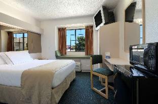 South Arlington Hotel | Travelodge by Wyndham Arlington/Dallas Area