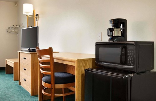 Milford Hotel | Travelodge by Wyndham Milford