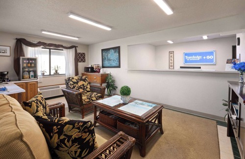 Redwood Falls Hotel | Travelodge by Wyndham Redwood Falls