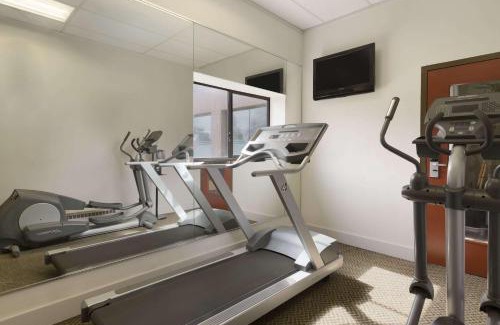 Richmond Hotel | Travelodge Hotel by Wyndham Vancouver Airport