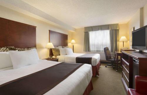 Richmond Hotel | Travelodge Hotel by Wyndham Vancouver Airport