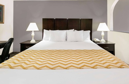 Norman Hotel | Travelodge Inn & Suites by Wyndham Norman