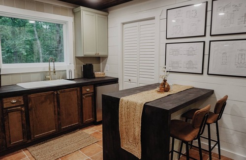 Spencer Casa | Tree House Wren at Fall Creek Falls State Park - Hot Tub, Grill, Outdoor Shower!