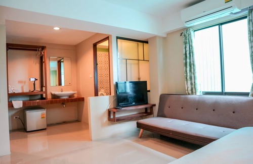 Tha Sala Hotel | Tree Retro