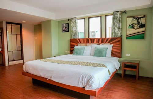 Tha Sala Hotel | Tree Retro