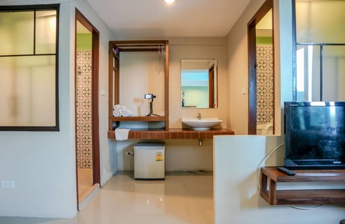 Tha Sala Hotel | Tree Retro