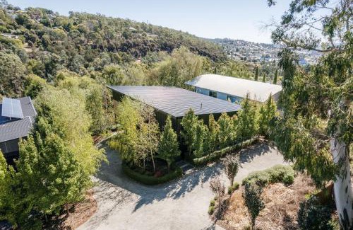 South Launceston Casa | Tree Top Treasure Itas