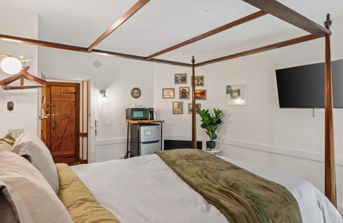 Townsend Hotel | Tree-View Room | 4-Poster Bed | Walk-In Shower + Coffee