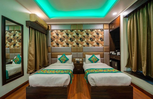 Dwarka Hotel | Treebo Marigold