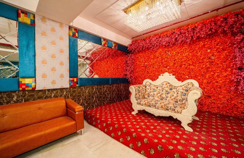 Dwarka Hotel | Treebo Marigold