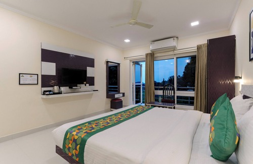 Yelagiri Hotel | Treebo Sns Grand Inn