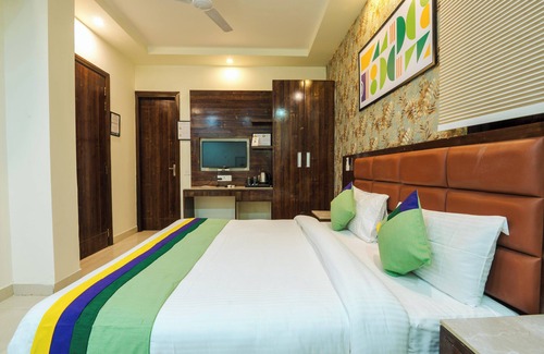 Greater Noida Hotel | Treebo Sunny Feast