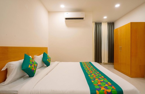 Hyderabad Hotel | Treebo The Living Tree Khairatabad