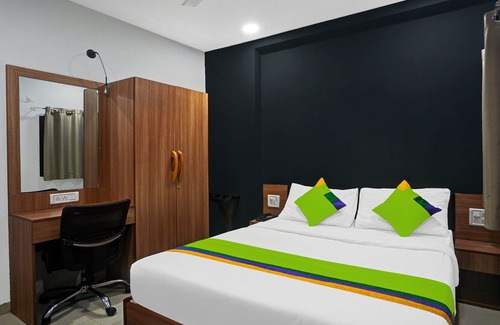 Surat Hotel | Treebo Trend Wow