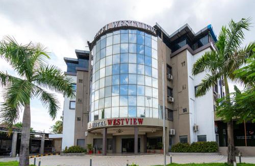 Bhilad Apartamento | Treebo Westview