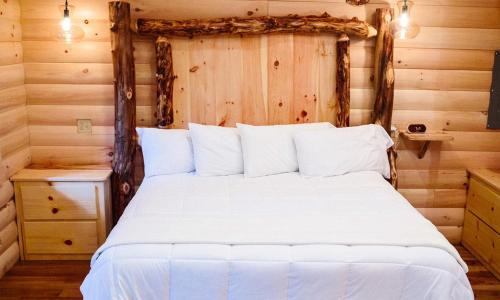 Millersburg Casa | Treehouse #6 by Amish Country Lodging